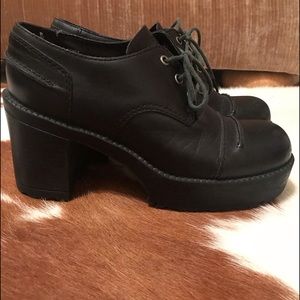Women’s chunky shoe